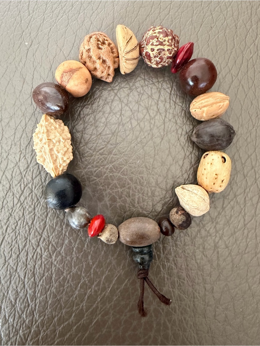 Fabulous Ubique Loght Natural Stretch Bracelet Different Seeds and other.